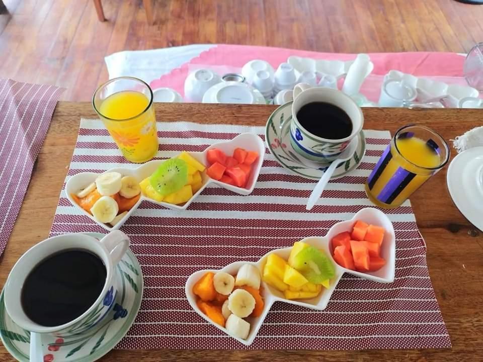 Hotel Liah'S トルトゥゲーロ エクステリア 写真